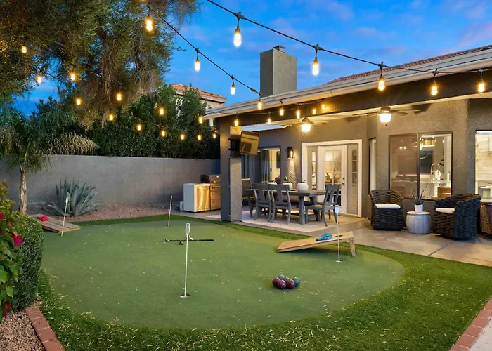 Holiday home Lux Modern Escape Pool Putt Kierland Commons