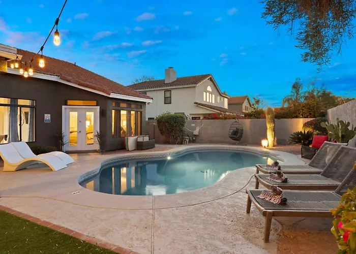 Lux Modern Escape Pool Putt Kierland Commons * Phoenix