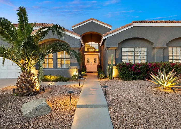 Holiday home Lux Modern Escape Pool Putt Kierland Commons *