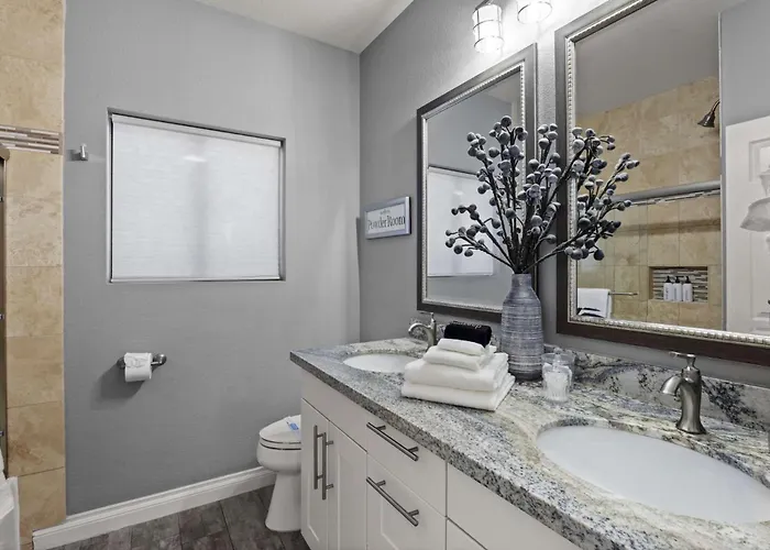 Holiday home Lux Modern Escape Pool Putt Kierland Commons *