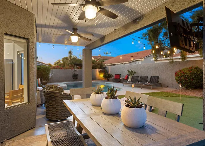 Lux Modern Escape Pool Putt Kierland Commons * Phoenix